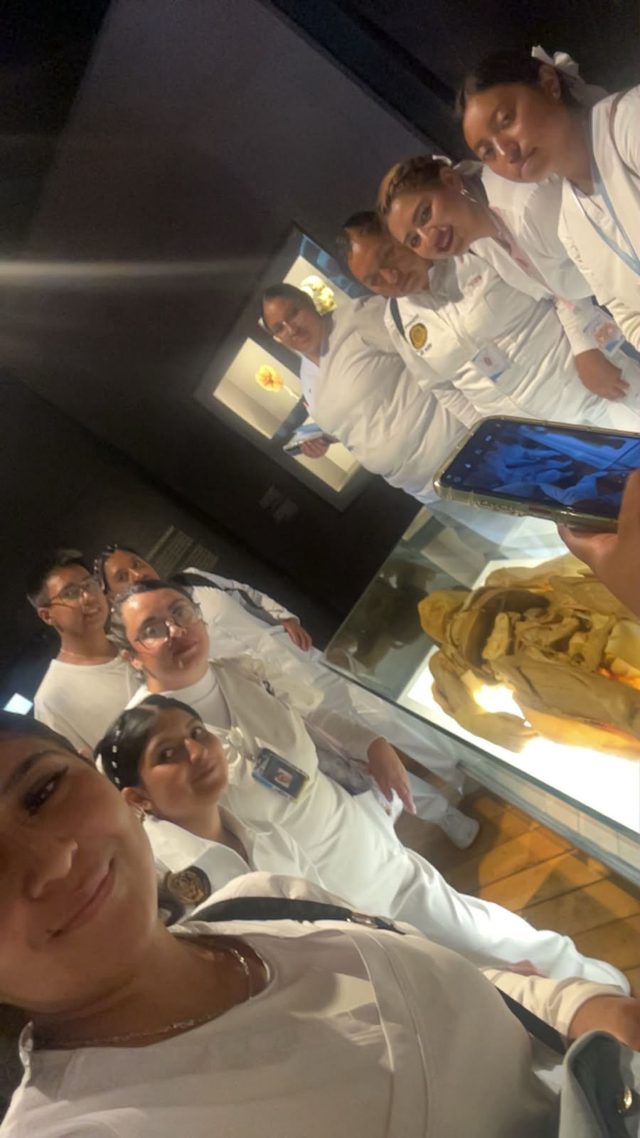 Participantes en una actividad práctica
